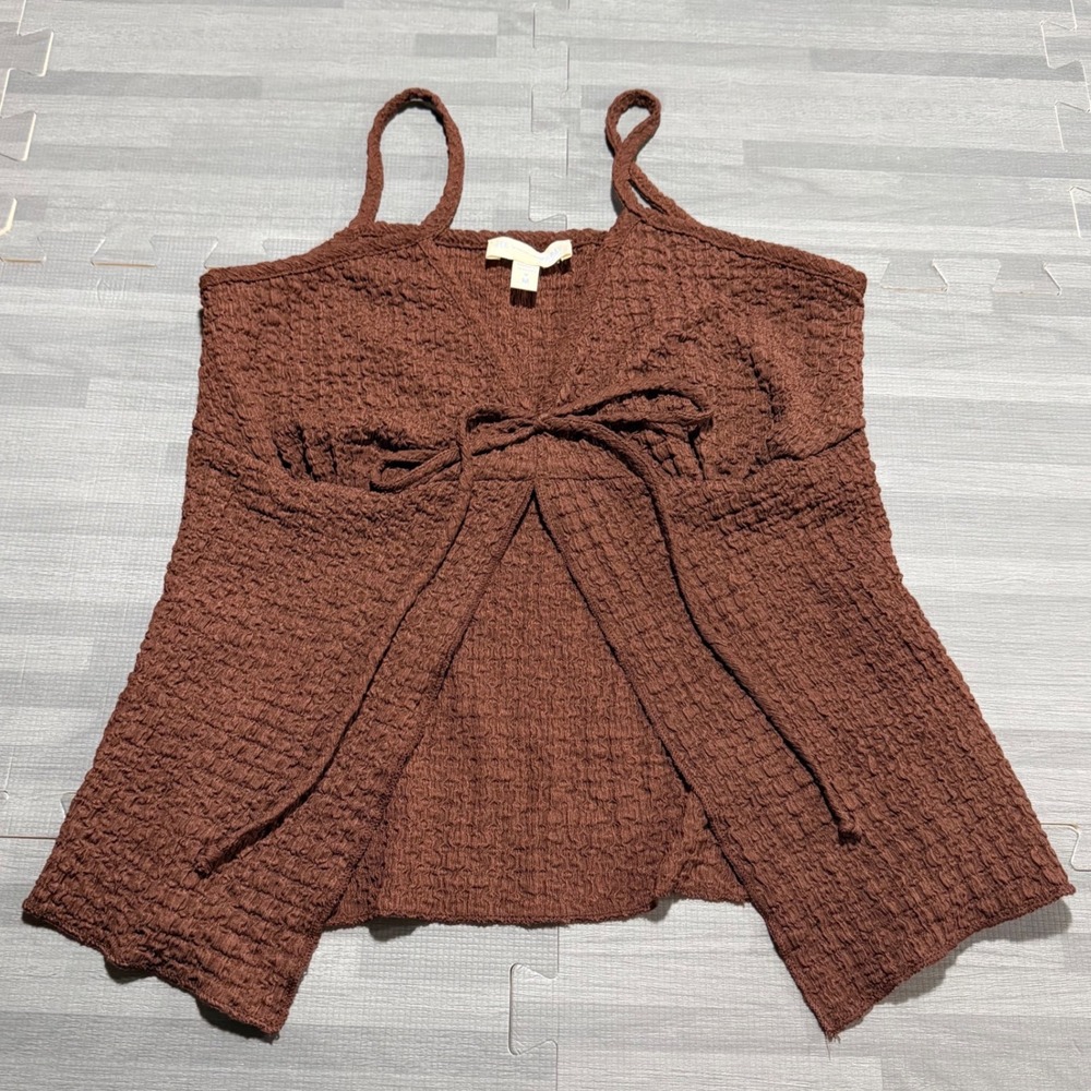 Size M Brown Tie Front Crinkle Camisole Top
